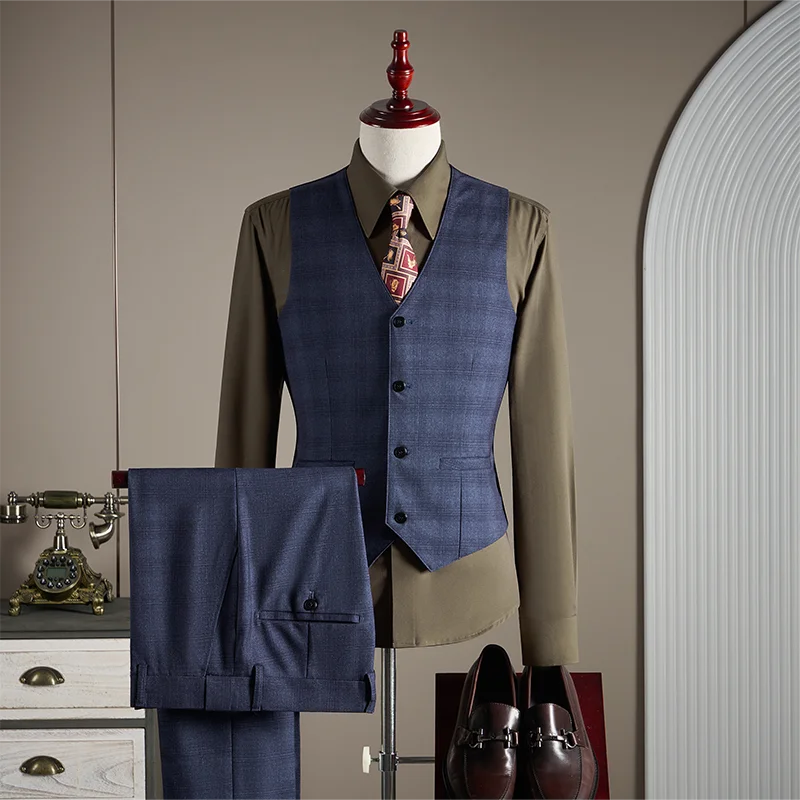 VÉRITÉ CHECKERED 3-PIECE SUIT