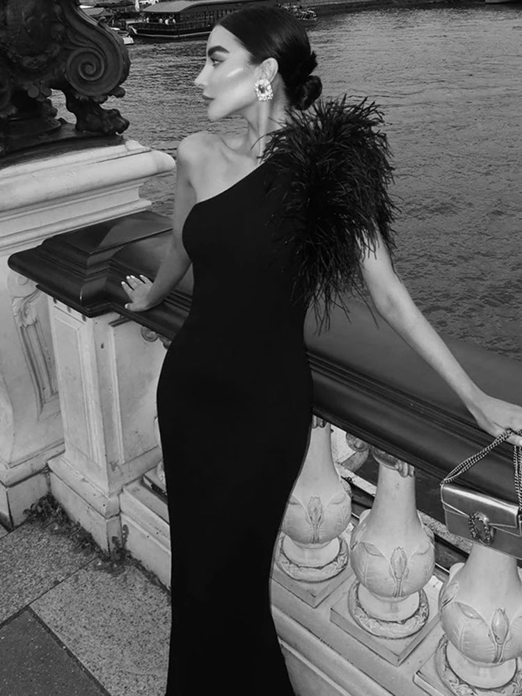 NOIR LUXE ONE-SHOULDER GOWN