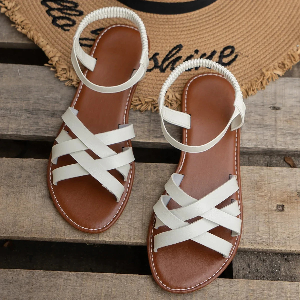LUNARA ESSENTIAL FLAT SANDALS