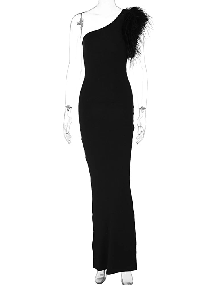 NOIR LUXE ONE-SHOULDER GOWN