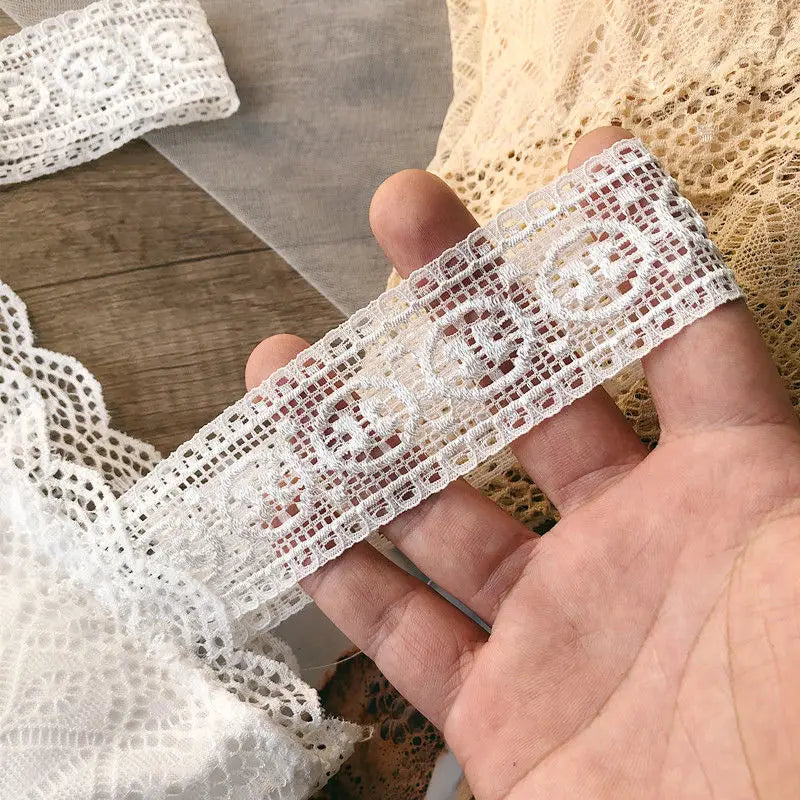 ÉLARA LACE CAMISOLE