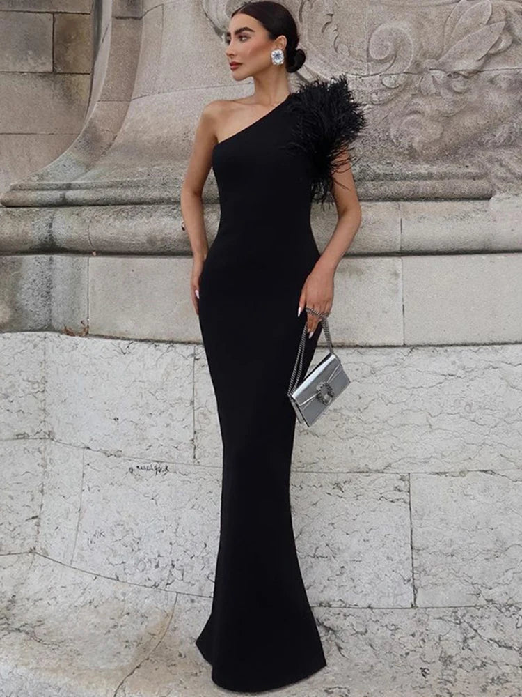 NOIR LUXE ONE-SHOULDER GOWN